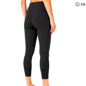 LULULEMON ALIGN SCALLOPED HEM HIGH RISE 25” LEGGING SIZE 4 black color waist 23”